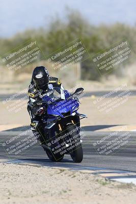 media/Jan-15-2026-Racers Edge (Thu) [[dfebeb70ab]]/2-A Group/Session 5 Turn 2/